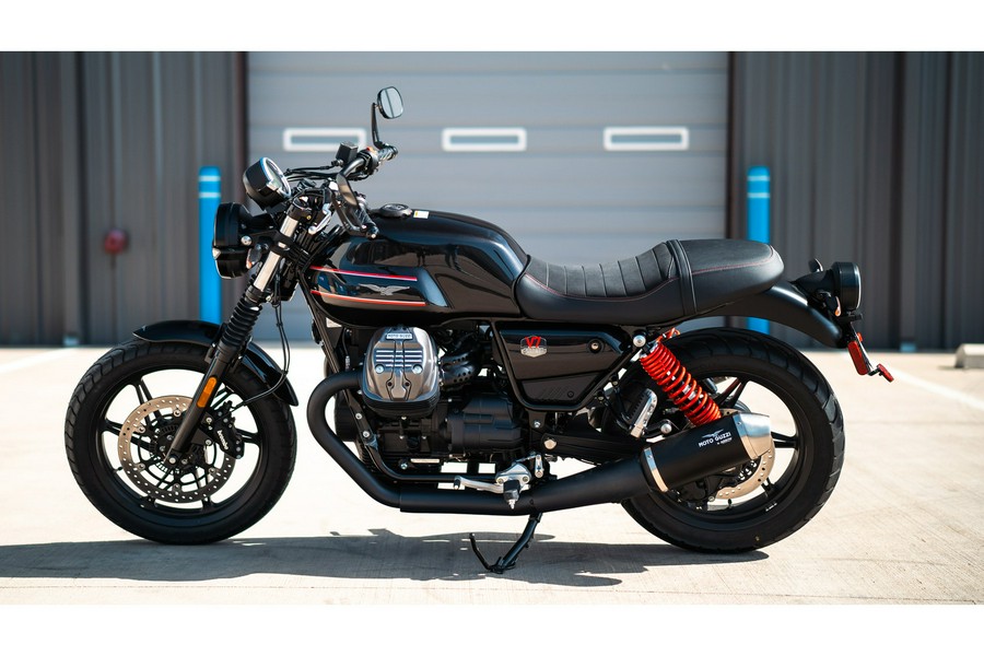 2023 Moto Guzzi V7 Special Edition