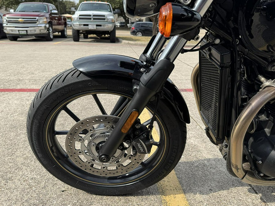 2017 Triumph Street Cup Jet Black/Silver Ice
