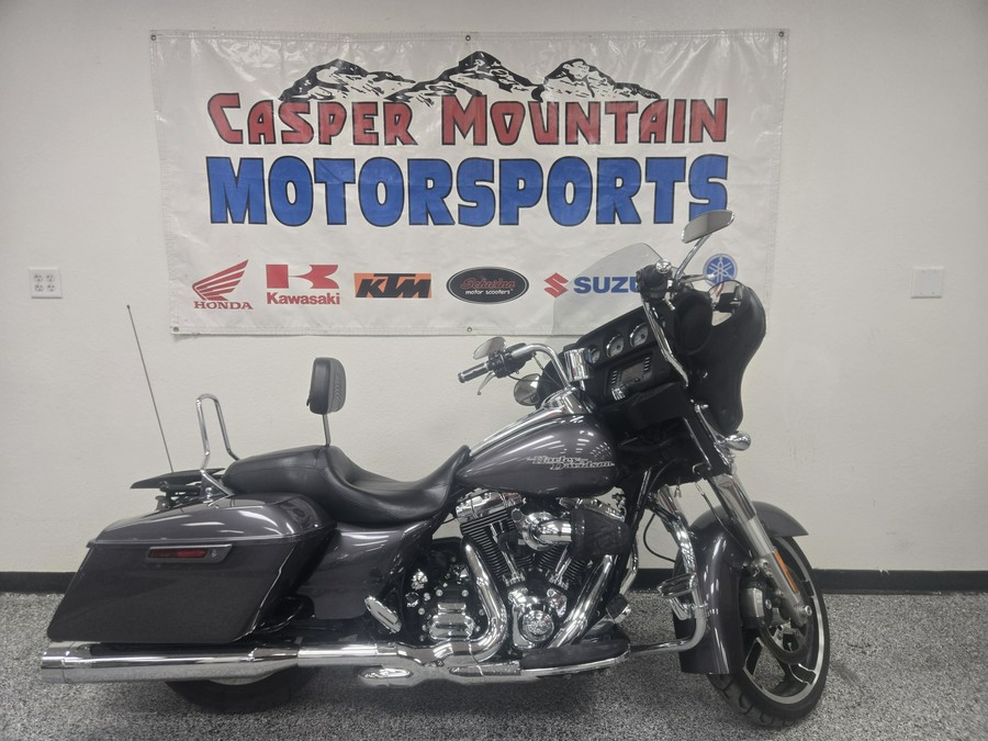 2014 Harley-Davidson® Street Glide FLHX - UO2912