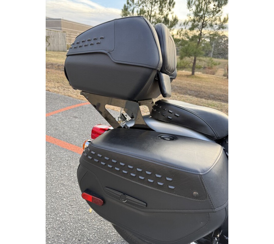 2023 Harley-Davidson® FLHCS Heritage Classic