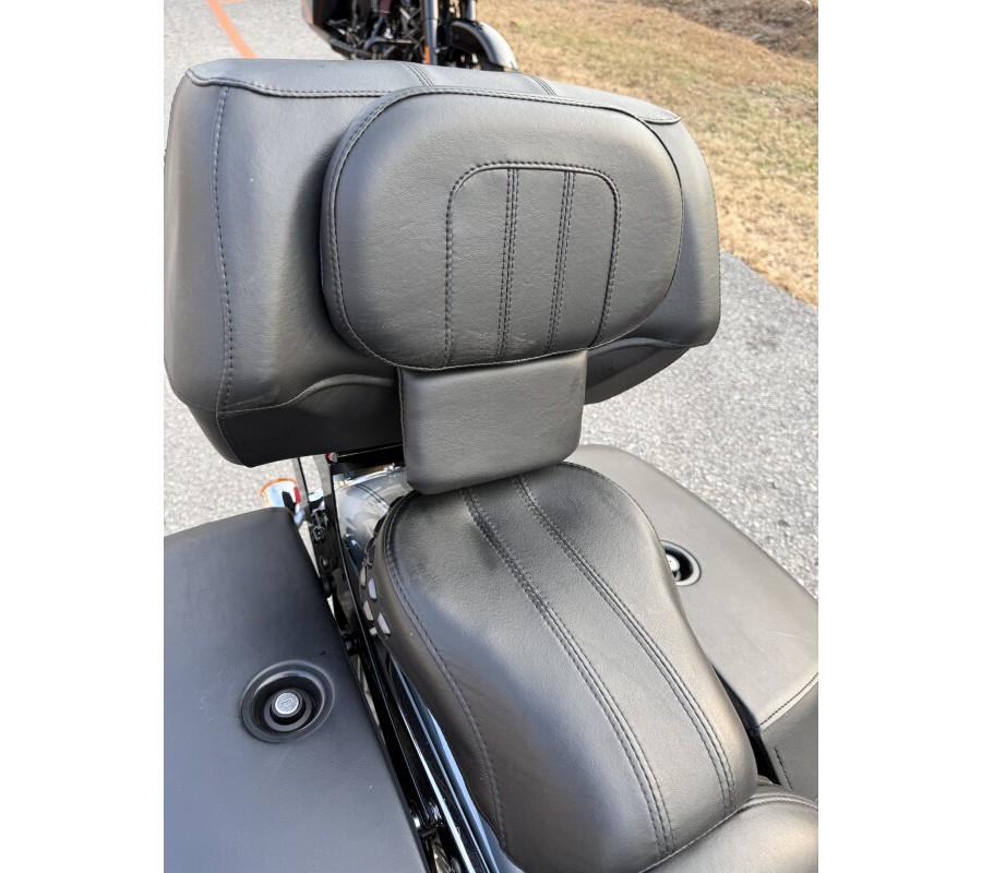 2023 Harley-Davidson® FLHCS Heritage Classic