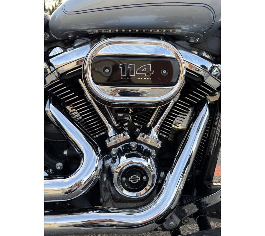 2023 Harley-Davidson® FLHCS Heritage Classic