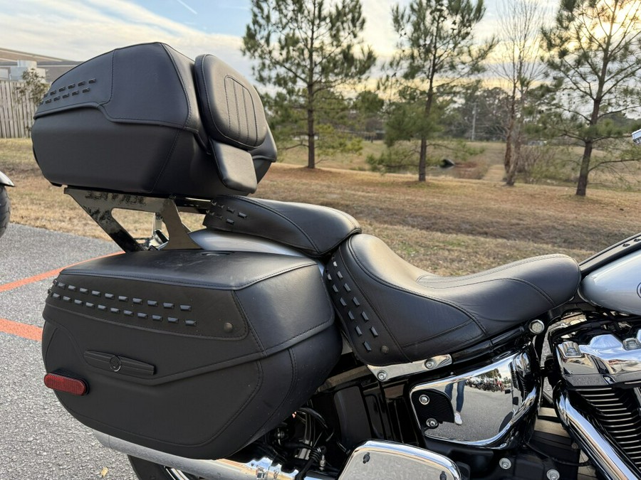 2023 Harley-Davidson® FLHCS Heritage Classic