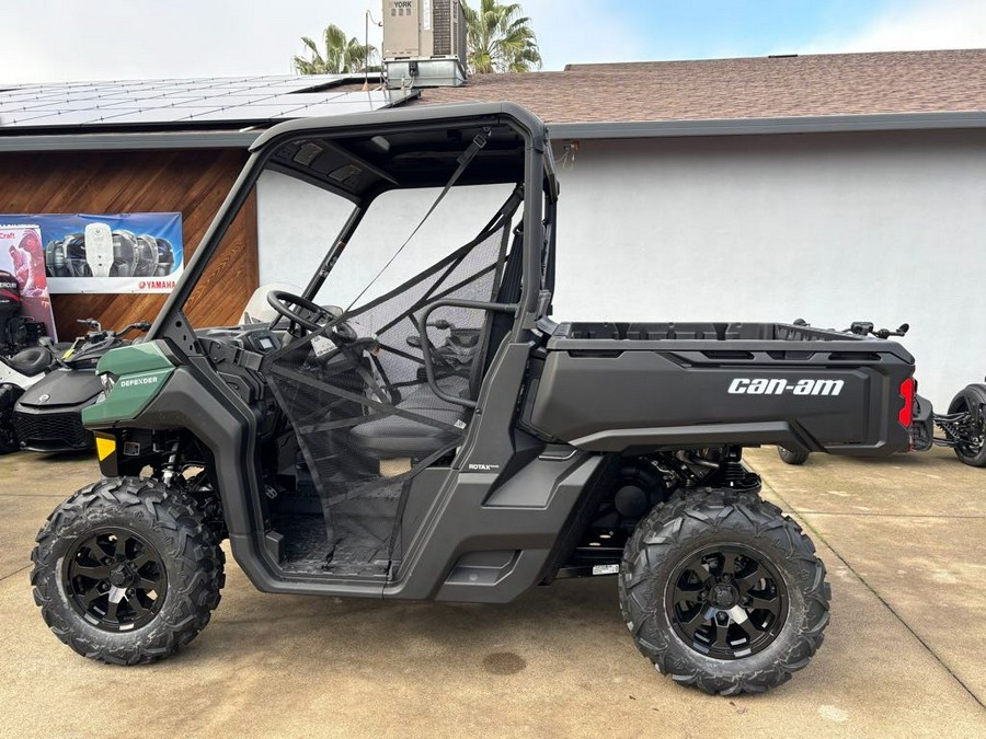 2026 Can-Am DEFENDER DPS HD7