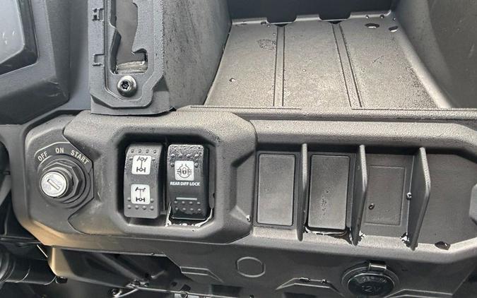 2026 Can-Am DEFENDER DPS HD7