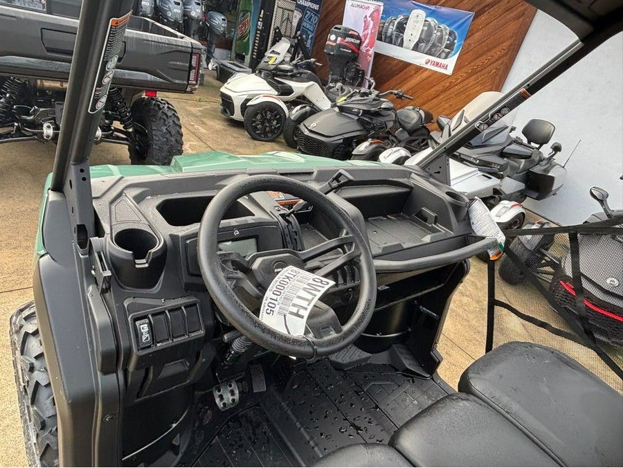 2026 Can-Am DEFENDER DPS HD7