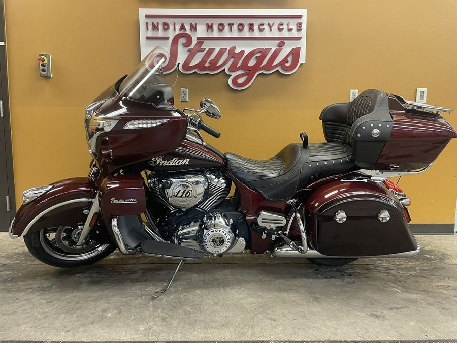 2021 Indian Motorcycle® Roadmaster® Maroon Metallic/Crimson Metallic