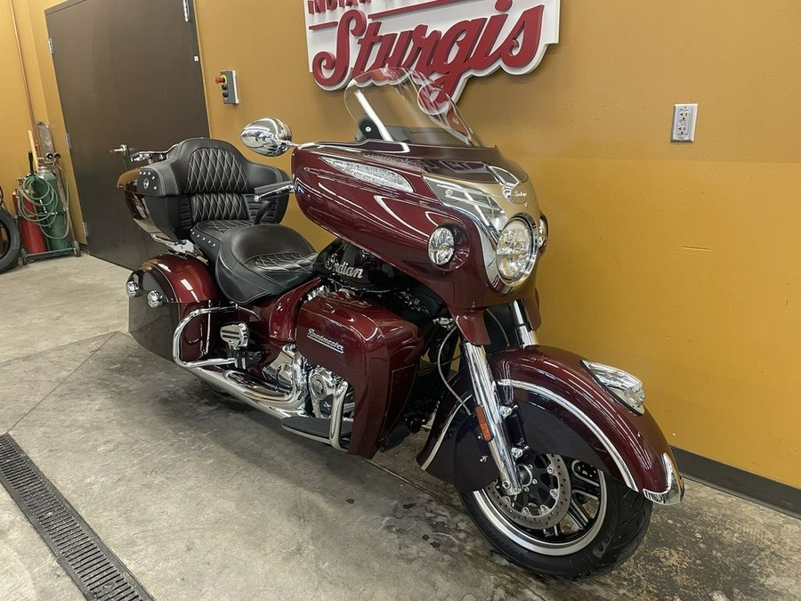 2021 Indian Motorcycle® Roadmaster® Maroon Metallic/Crimson Metallic