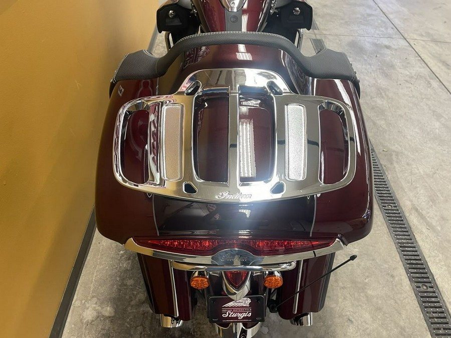 2021 Indian Motorcycle® Roadmaster® Maroon Metallic/Crimson Metallic