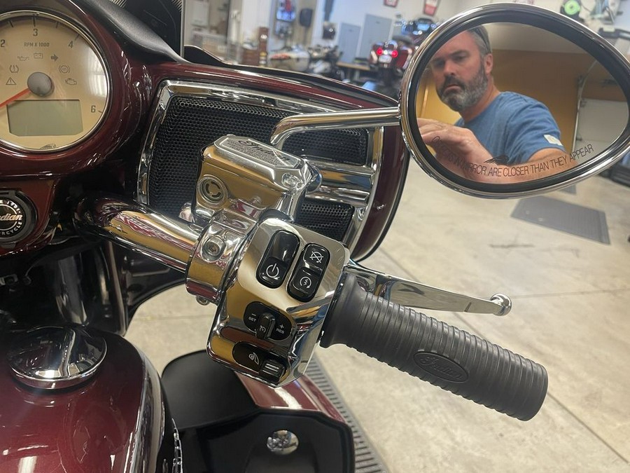 2021 Indian Motorcycle® Roadmaster® Maroon Metallic/Crimson Metallic