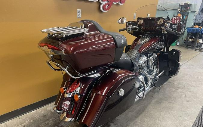 2021 Indian Motorcycle® Roadmaster® Maroon Metallic/Crimson Metallic