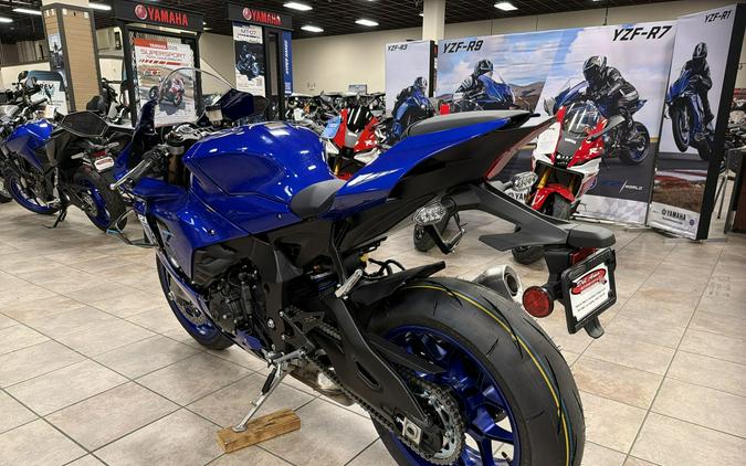 2026 Yamaha YZF-R1