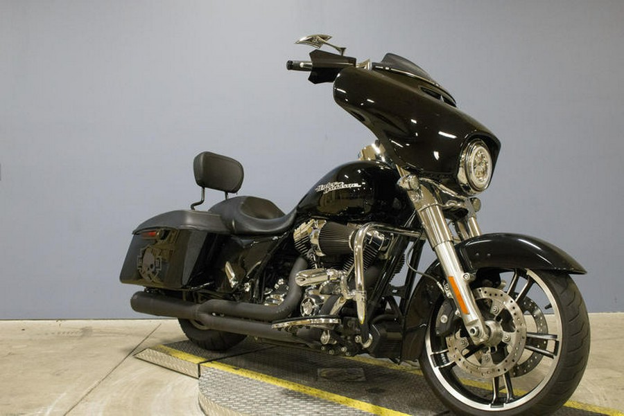 2014 Harley-Davidson® FLHX - Street Glide®