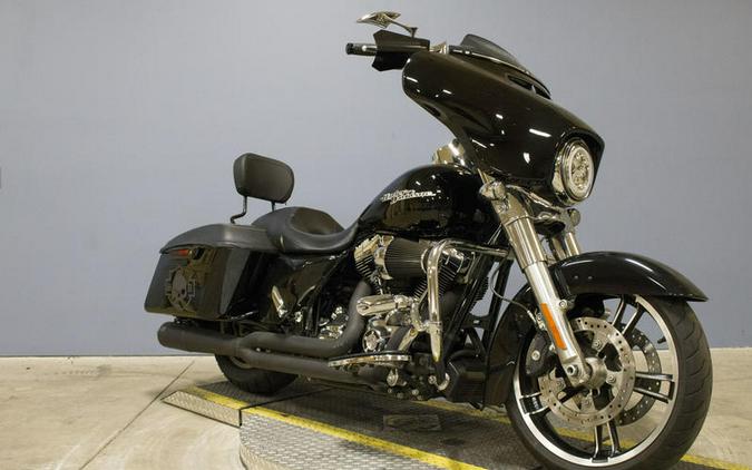 2014 Harley-Davidson® FLHX - Street Glide®