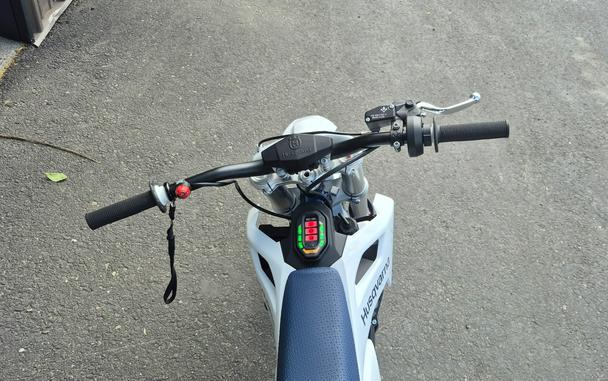 2027 Husqvarna EE 5 - 34744
