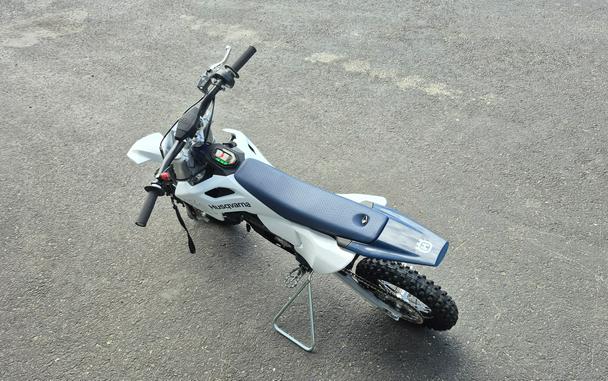 2027 Husqvarna EE 5 - 34744