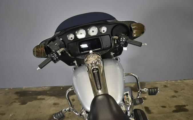 2020 Harley-Davidson Street Glide Barracuda Silver