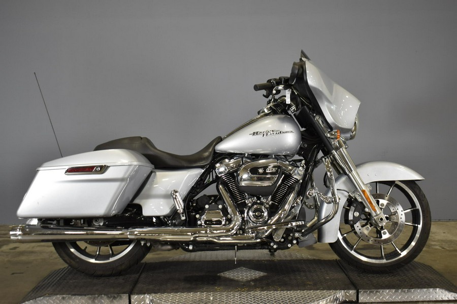 2020 Harley-Davidson Street Glide Barracuda Silver
