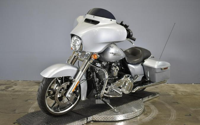 2020 Harley-Davidson Street Glide Barracuda Silver