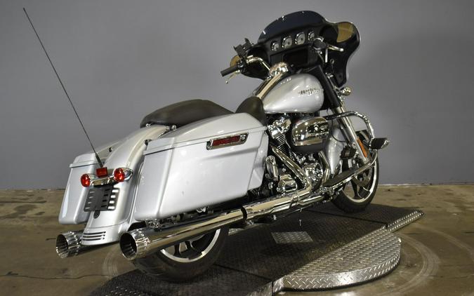 2020 Harley-Davidson Street Glide Barracuda Silver