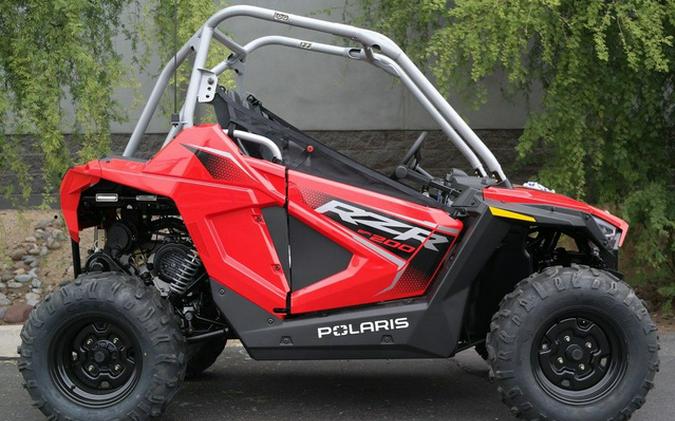 2026 Polaris RZR 200 EFI