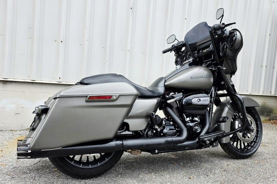 2018 Harley-Davidson® FLHRXS Road King® Special