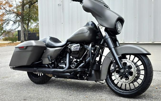 2018 Harley-Davidson® FLHRXS Road King® Special