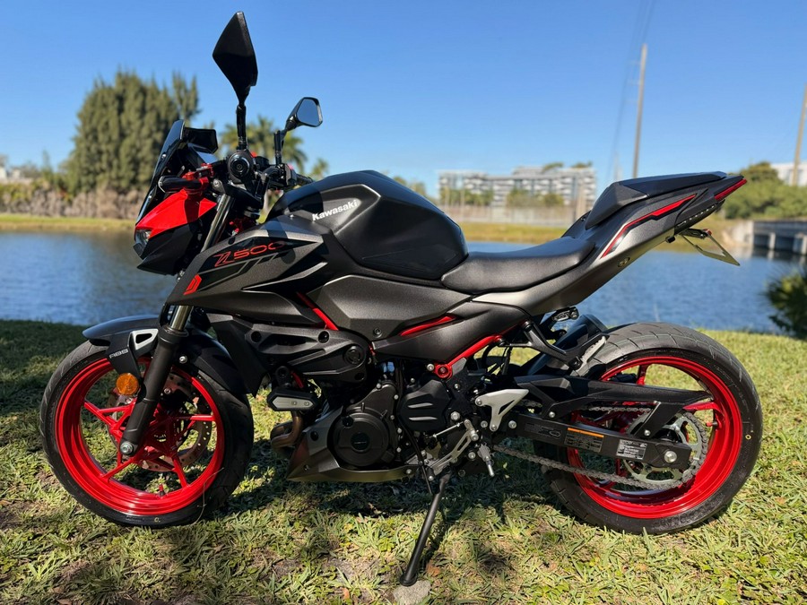 2025 Kawasaki Z500 SE ABS