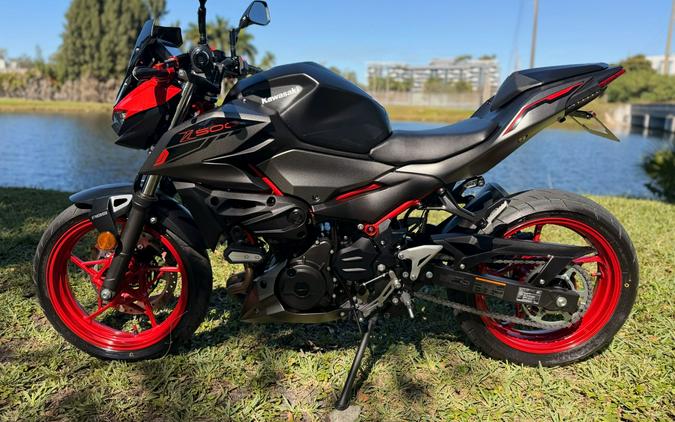 2025 Kawasaki Z500 SE ABS