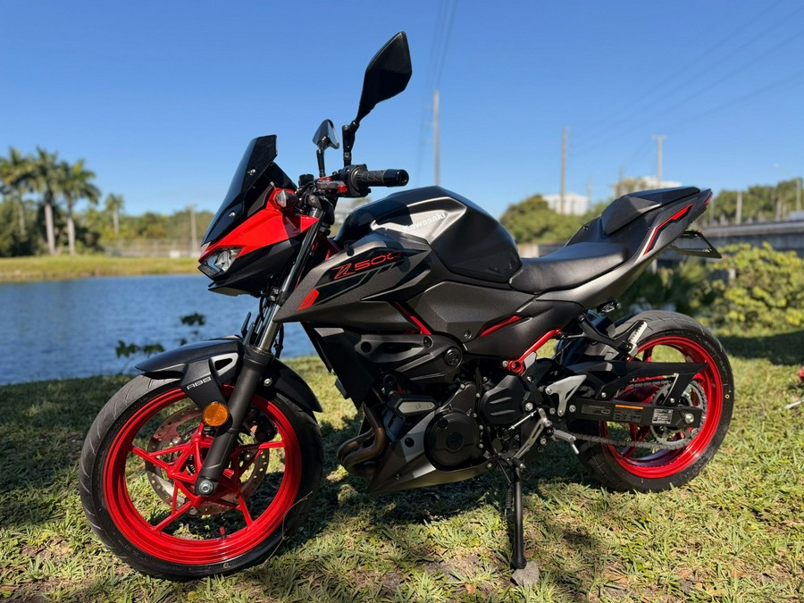 2025 Kawasaki Z500 SE ABS