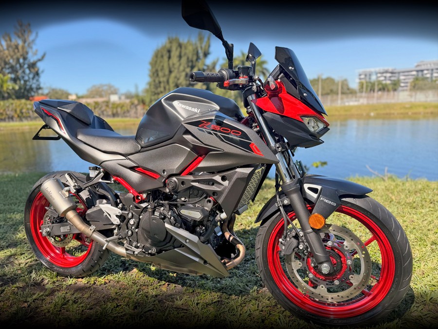 2025 Kawasaki Z500 SE ABS