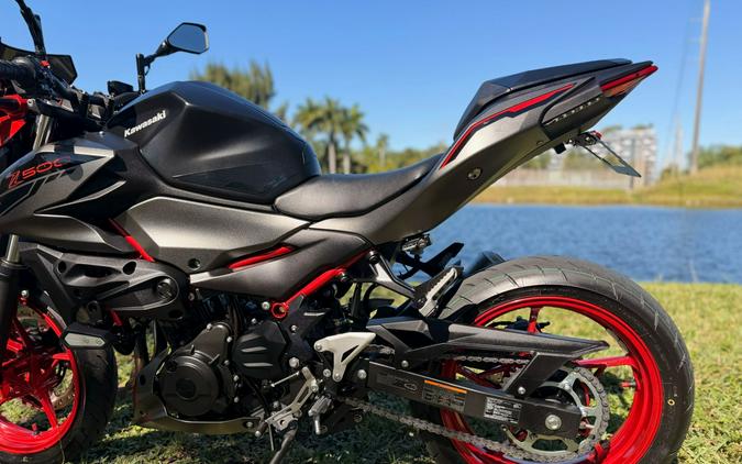 2025 Kawasaki Z500 SE ABS