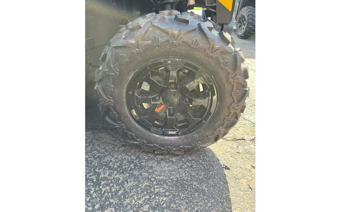 2025 Can-Am DEFENDER DPS HD9