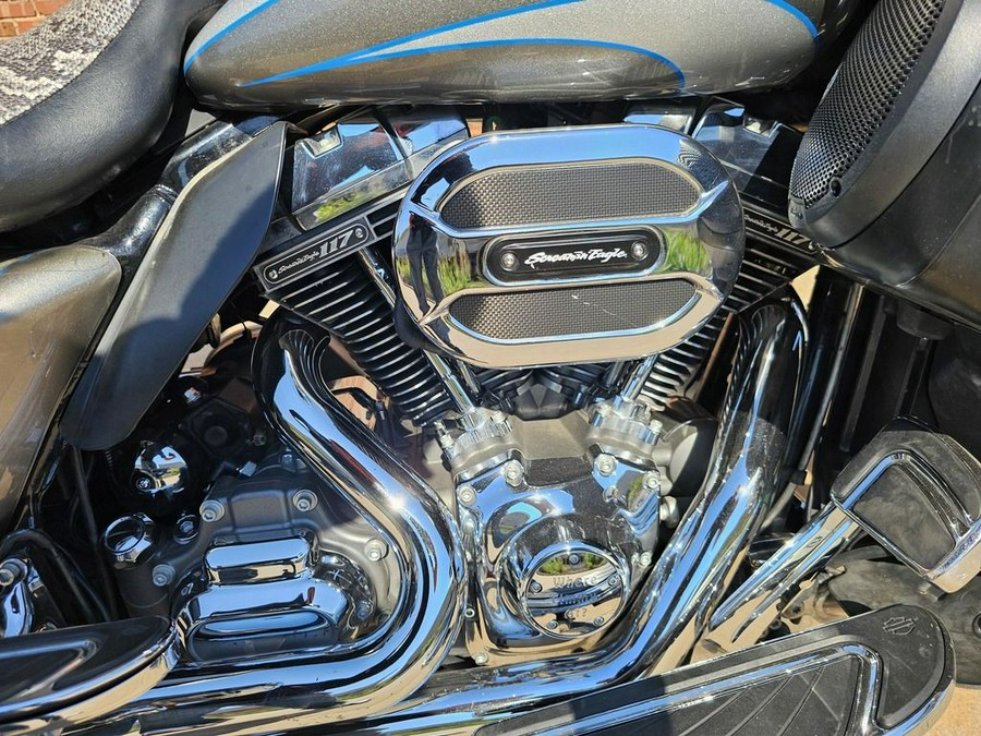 2016 Harley-Davidson Road Glide® CVO™ Ultra