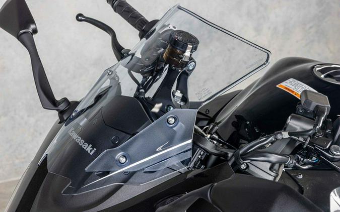 2025 Kawasaki Ninja 1100SX ABS