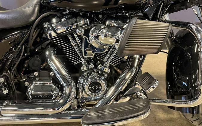 2017 Harley-Davidson FLHX - Street Glide