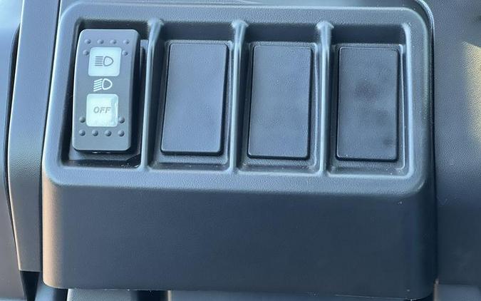 2026 Can-Am® Defender DPS CAB HD10