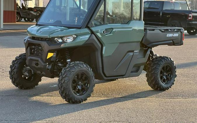 2026 Can-Am® Defender DPS CAB HD10