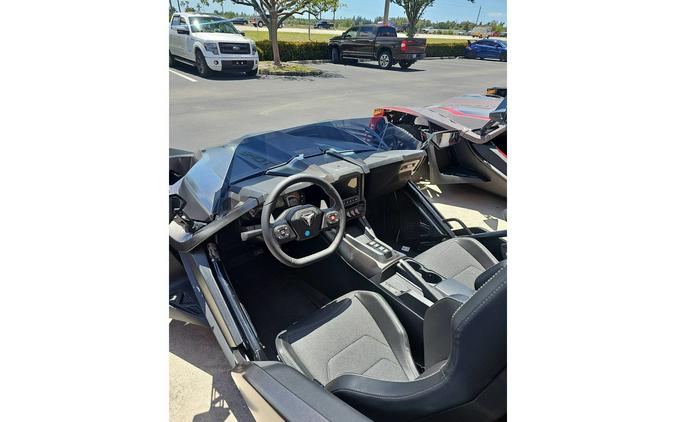 2026 Slingshot R BLACK AutoDrive - Slingshot