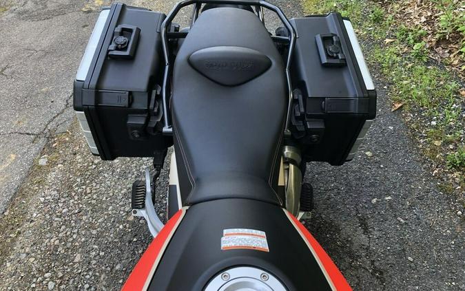 2021 Moto Guzzi V85 TT Travel E5 Sabbia Namib