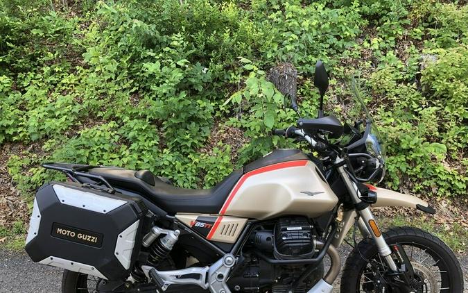 2021 Moto Guzzi V85 TT Travel E5 Sabbia Namib