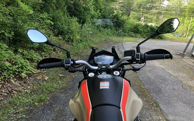 2021 Moto Guzzi V85 TT Travel E5 Sabbia Namib