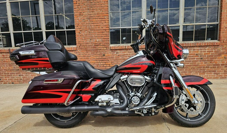 2017 Harley-Davidson Electra Glide® CVO™ Limited