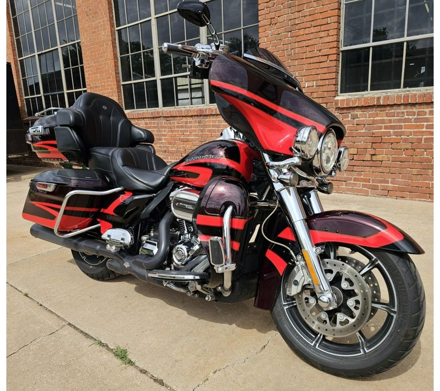 2017 Harley-Davidson Electra Glide® CVO™ Limited