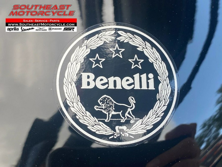 2023 Benelli 302S