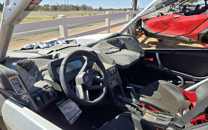 2025 CAN-AM MAVERICK X3 X MR 72 TURBO RR