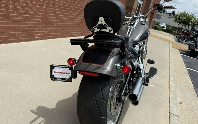 2019 Harley-Davidson® Fat Boy® 114 Industrial Gray Denim/Black Denim
