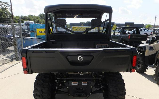 2024 Can-Am® Defender DPS HD7 Tundra Green