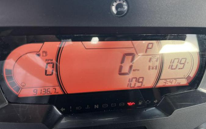 2024 Can-Am® Defender Limited HD10