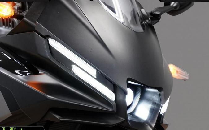 2025 Yamaha YZF-R3